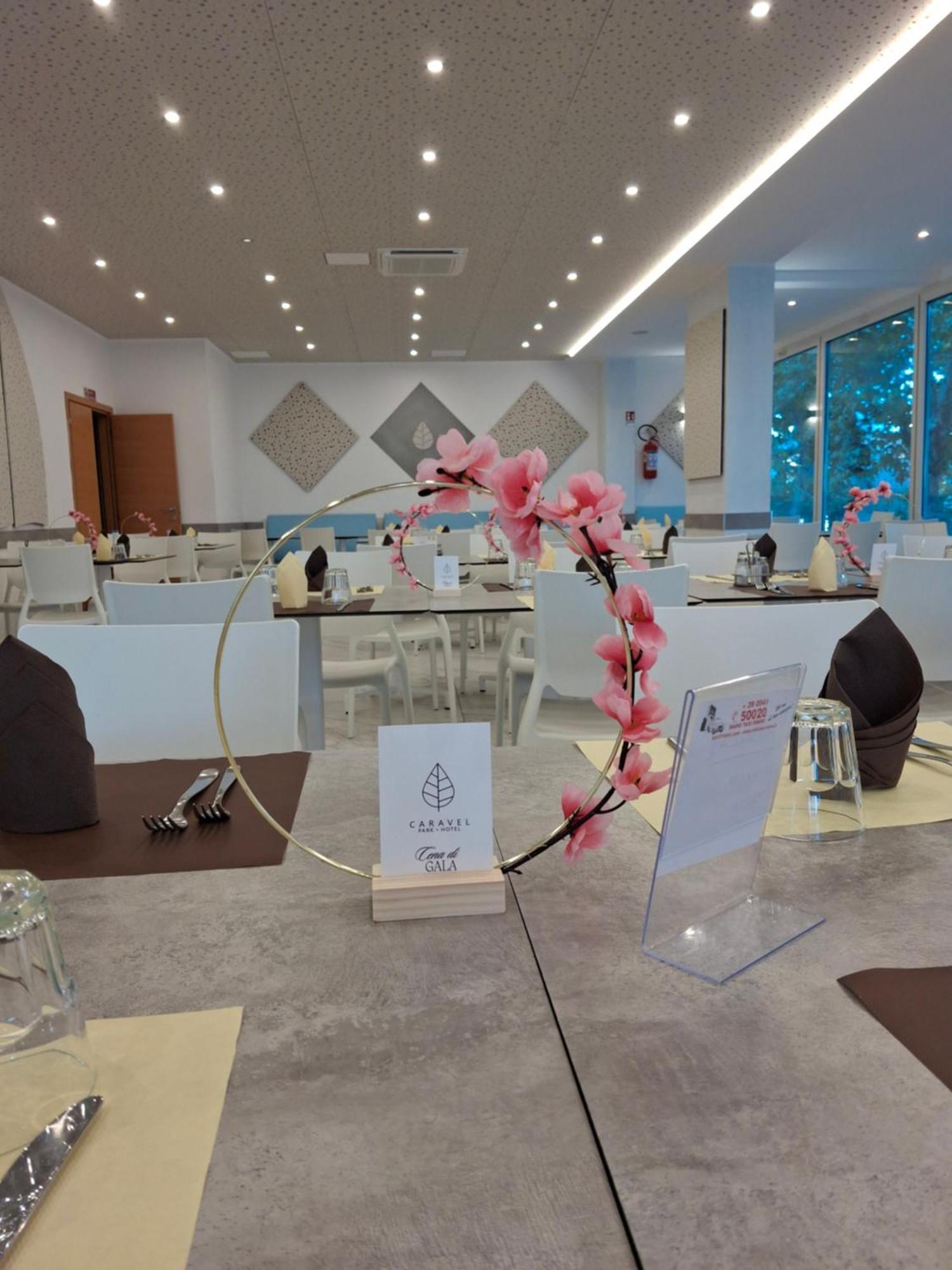 Hotel Caravel Park Римини Экстерьер фото