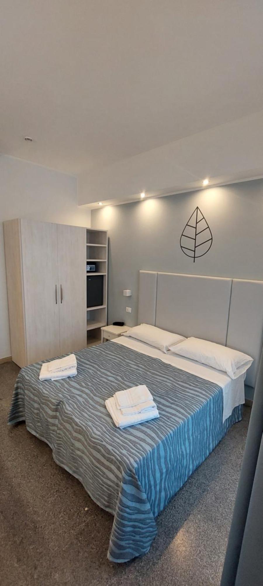 Hotel Caravel Park Римини Экстерьер фото